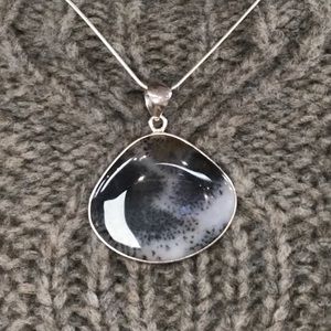 Meet your Posher, Alison